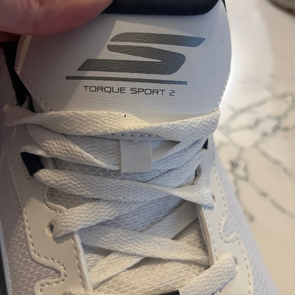 Men’s Skechers White and Black Torque Sport 2 Shoes Size 8.5 Golf Sneakers - Picture 2 of 5